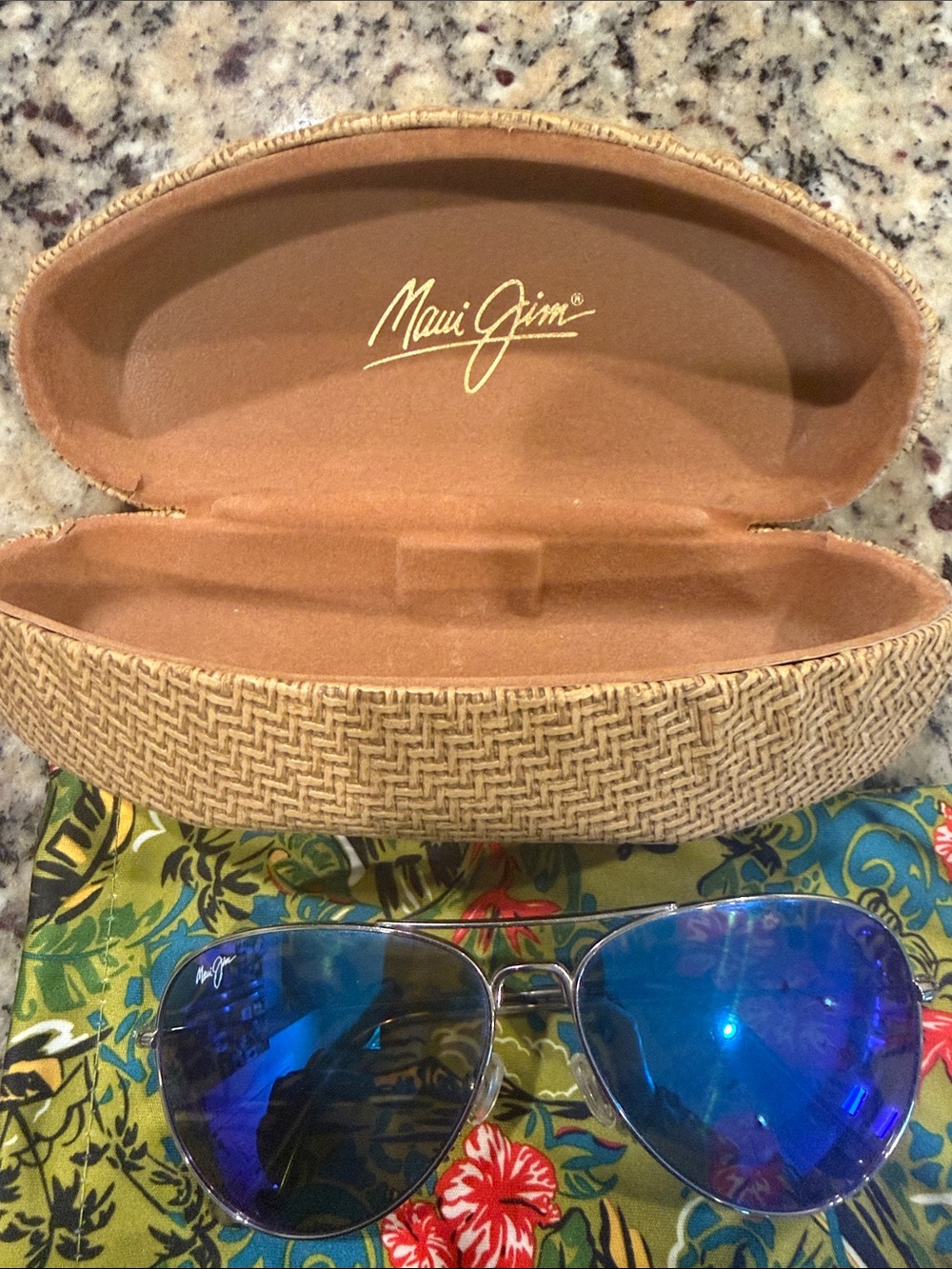 Maui Jim Silver Frame Sunglasses with Blue Mirrored Lenses Maverick - Picture 7 of 14